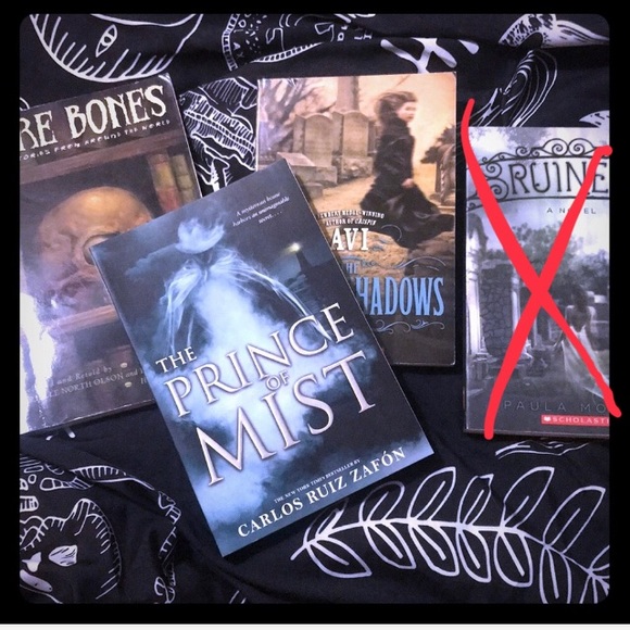 Barnes & Noble Other - 🖤Creepy Teen Books Bundle🖤